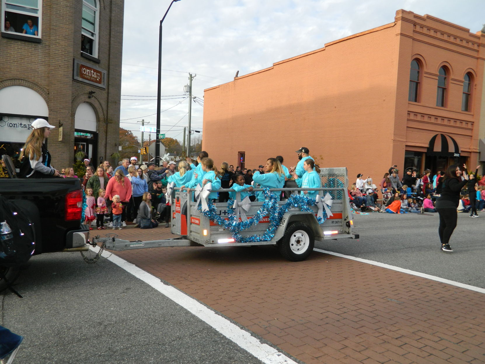 Mooresville Christmas Parade (256).JPG